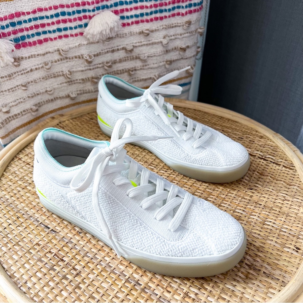 Rothy’s White Terry Lace Up Low Top Sneakers Women’s Size 6 *Retired Model* - Picture 1 of 9